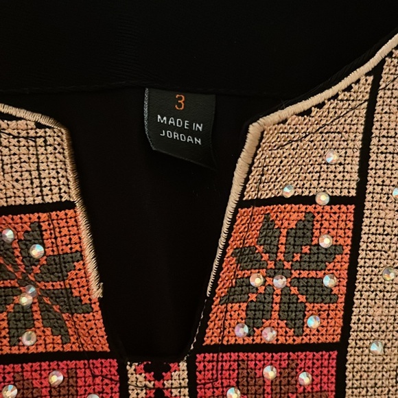 Traditional Thob( dress), did’t fit, new never worn, bought last month . - Picture 6 of 6